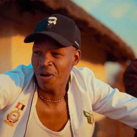 Cover of Njabulo Langa - uBhanyazile feat. Mjikelo by Virgin Music Group SA