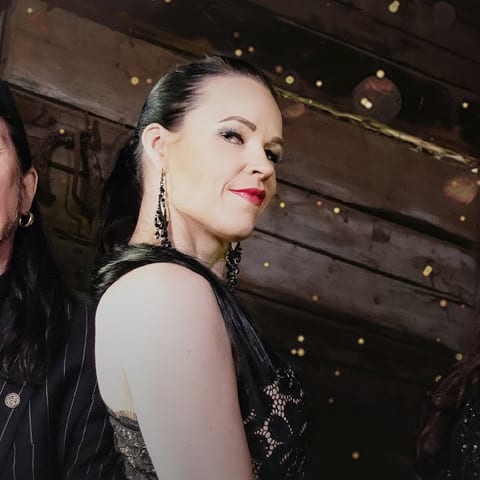 Cover of Erja Lyytinen feat. Mira Luoti & Sami Yaffa: Joulun Yksinäinen (Live at Savoy Theater Helsinki 2023) by Erja Lyytinen